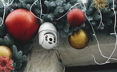 5 Smart Home Security Features to Protect Your Home during  the Holidays